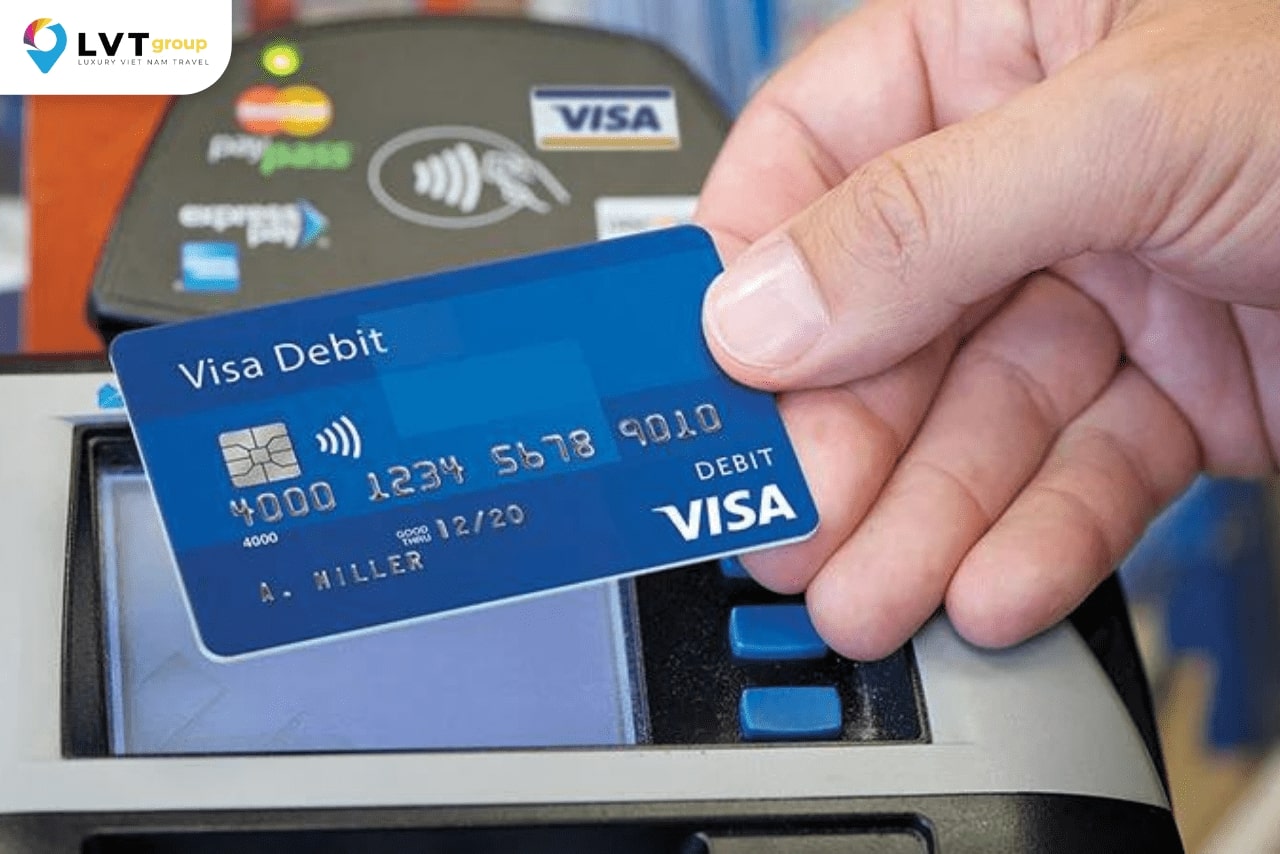Thẻ Debit cũng mang lại nhiều tiện lợi khi du lịch tại châu Âu