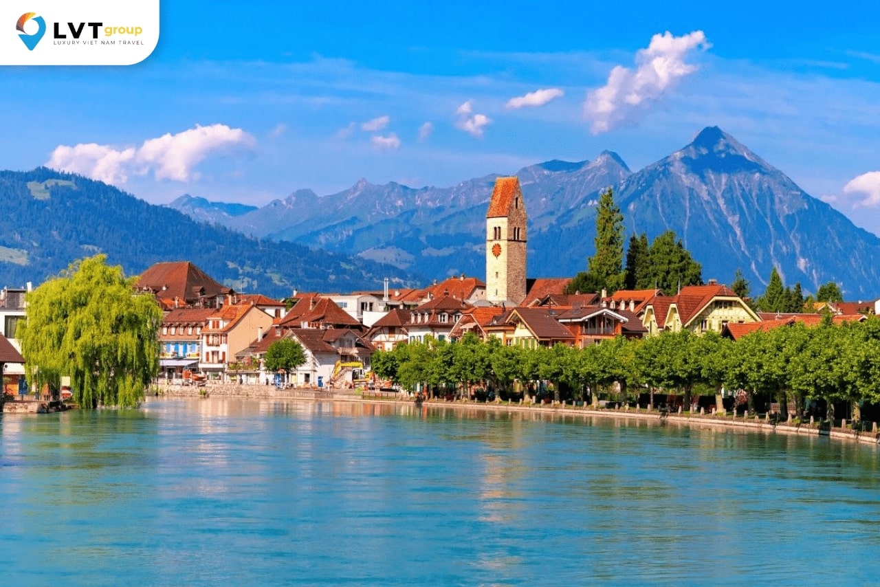 Interlaken đẹp như một bức tranh vào mùa hè
