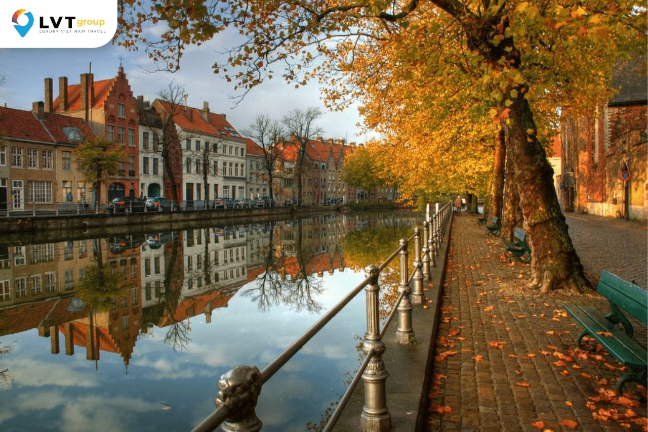 Thành phố Bruges trở nên dịu dàng hơn vào mùa thu