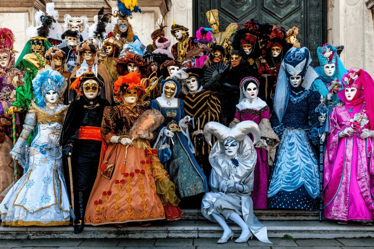 Lễ hội Carnival of Venice với những bộ trang phục lộng lẫy