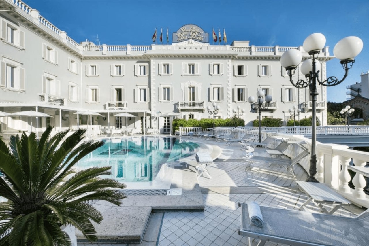 Le Grand Hôtel des Bains - Ốc đảo bình yên giữa lòng nước Pháp