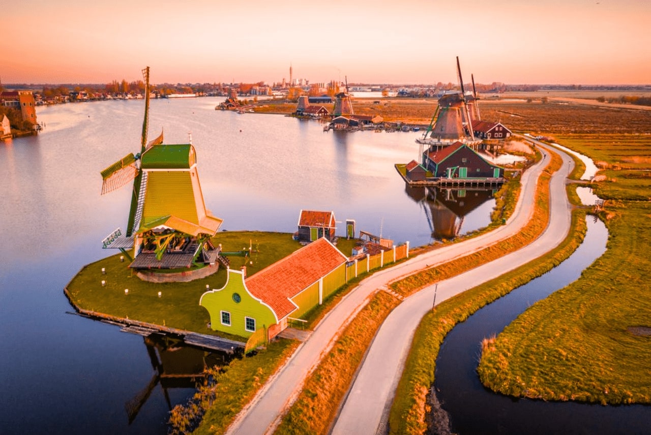 Làng cối xay gió Zaanse Schans đẹp say đắm lòng người dưới trời thu
